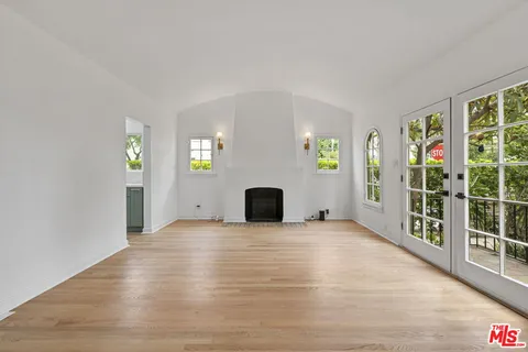 $1,940,000 | 951 North Martel Avenue, Los Angeles, CA 90046