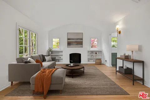 $1,940,000 | 951 North Martel Avenue, Los Angeles, CA 90046
