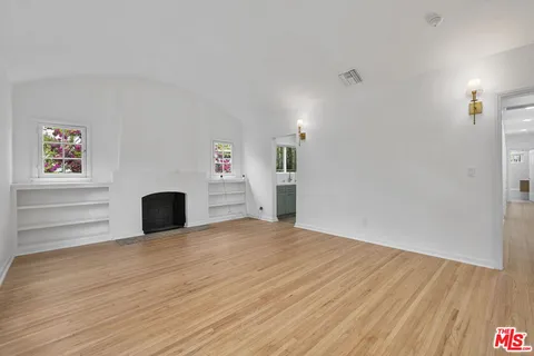 $1,940,000 | 951 North Martel Avenue, Los Angeles, CA 90046