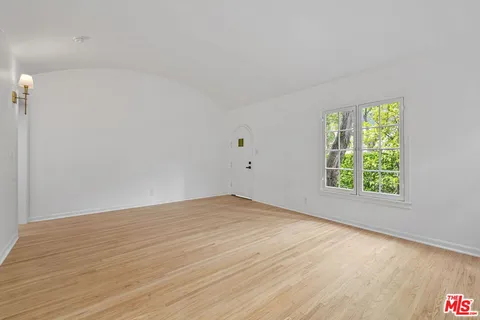 $1,940,000 | 951 North Martel Avenue, Los Angeles, CA 90046