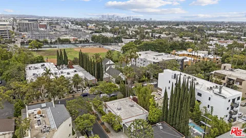 $1,940,000 | 951 North Martel Avenue, Los Angeles, CA 90046
