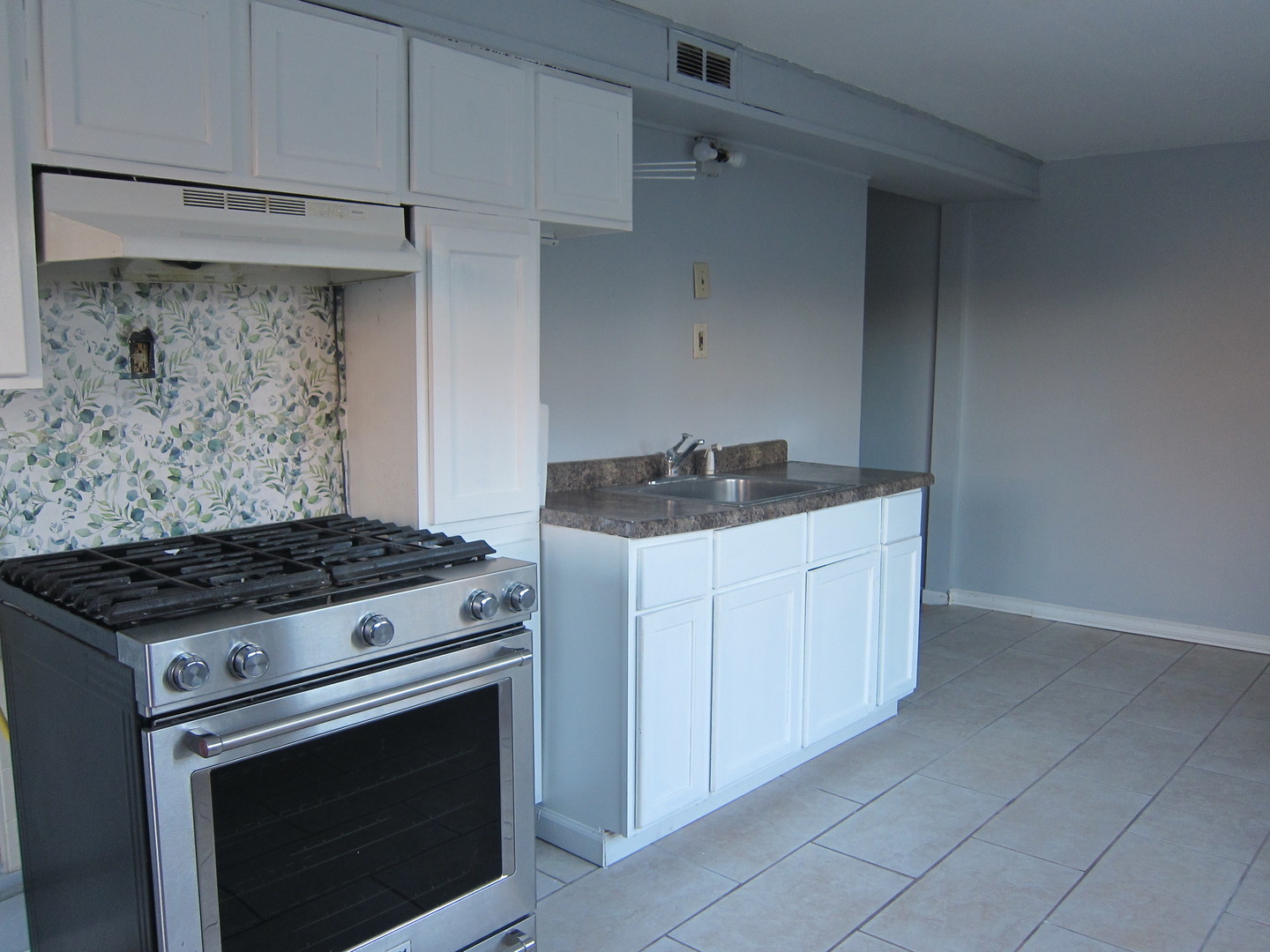 1328 Fairmount Avenue Joliet, IL 60432 - Photo 14 of 23