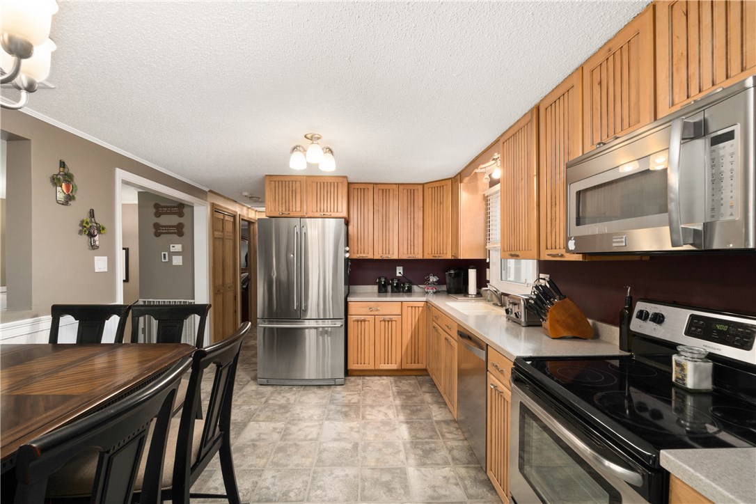 115 Prentice Avenue Pawtucket, RI 02860 - Photo 2 of 17 Gallery Image 2