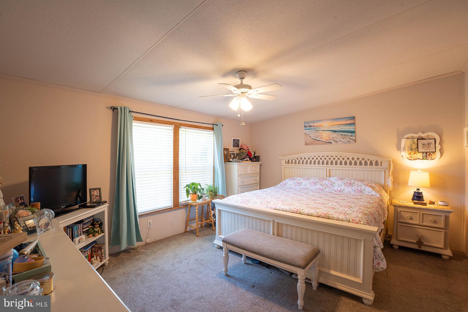 940 Willow Grove Road Monroeville, NJ 08343 - Photo 15 of 22 Master bedroom