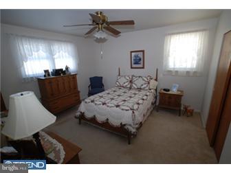 839 Ivyland Road Warminster, PA 18974 - Photo 6 of 11 Bedroom - Main