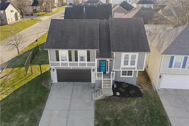 $315,000 | 747 East 124 Street, Kansas City, MO 64146