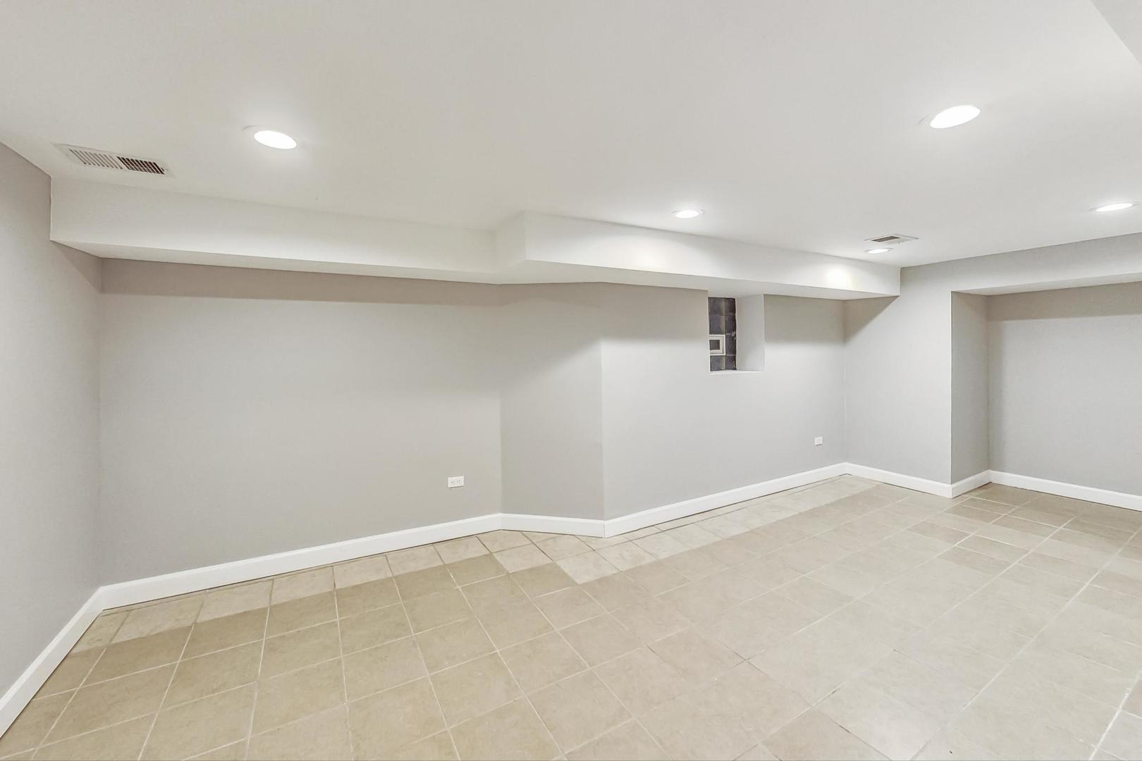 5722 South Racine Avenue Chicago, IL 60636 - Photo 17 of 33 Gallery Image 17