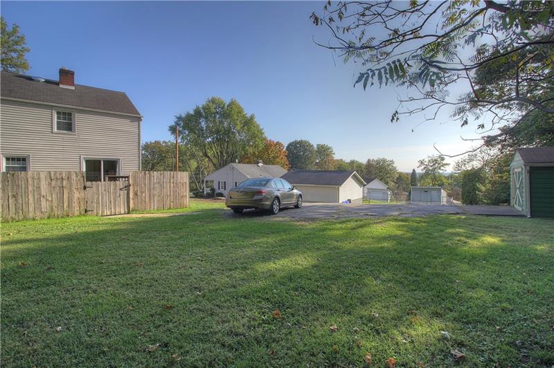 654 Meadow Lane Rochester, PA 15074 - Photo 23 of 25