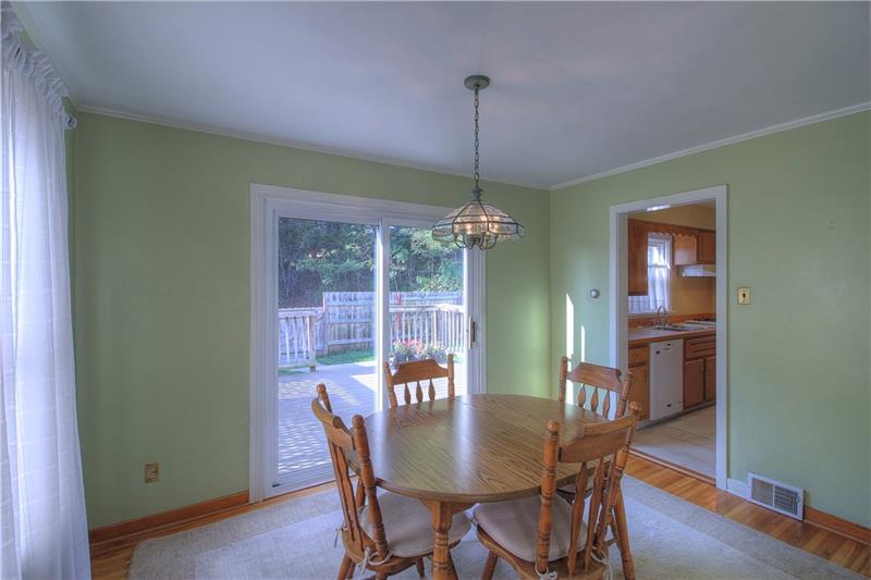 654 Meadow Lane Rochester, PA 15074 - Photo 8 of 25