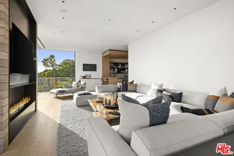 $30,000,000 | Undisclosed Address, Malibu, CA 90265