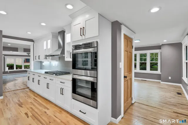 $459,900 | 120 Whitney Street, Hartford, CT 06105