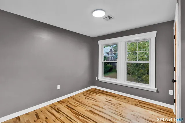 $459,900 | 120 Whitney Street, Hartford, CT 06105