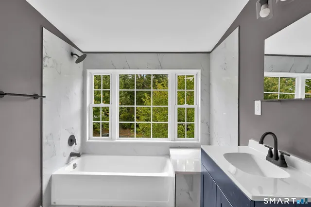 $459,900 | 120 Whitney Street, Hartford, CT 06105