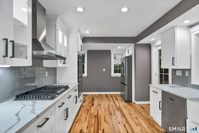 $459,900 | 120 Whitney Street, Hartford, CT 06105