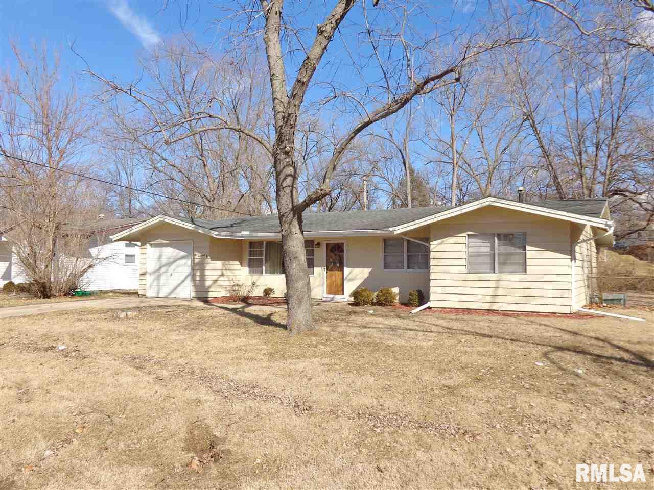 5000 North Ronald Road Peoria, IL 61614 - Photo 1 of 22 Gallery Image 1