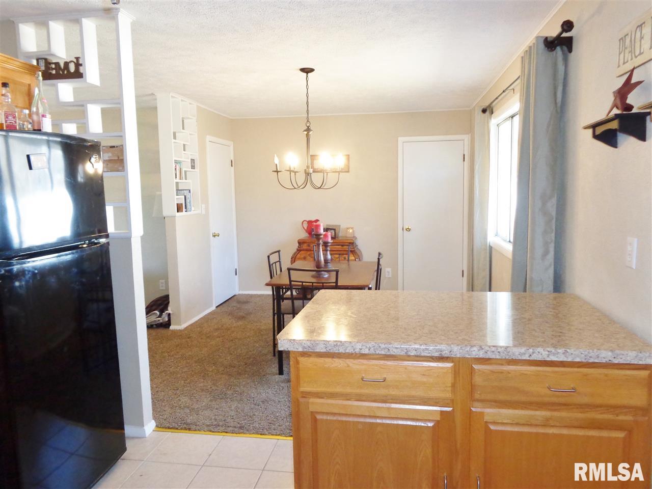 5000 North Ronald Road Peoria, IL 61614 - Photo 12 of 22 Gallery Image 12