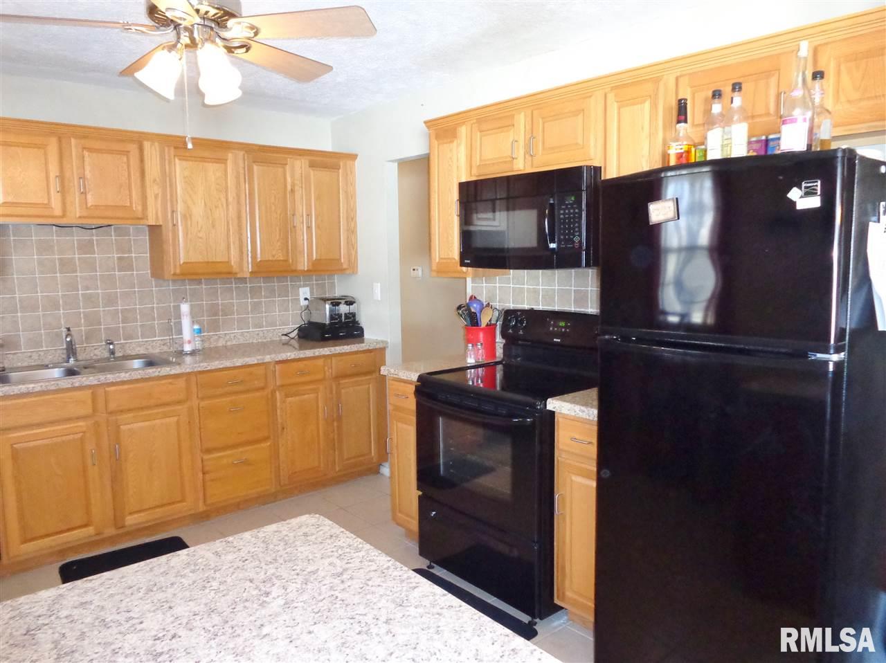 5000 North Ronald Road Peoria, IL 61614 - Photo 15 of 22 Gallery Image 15