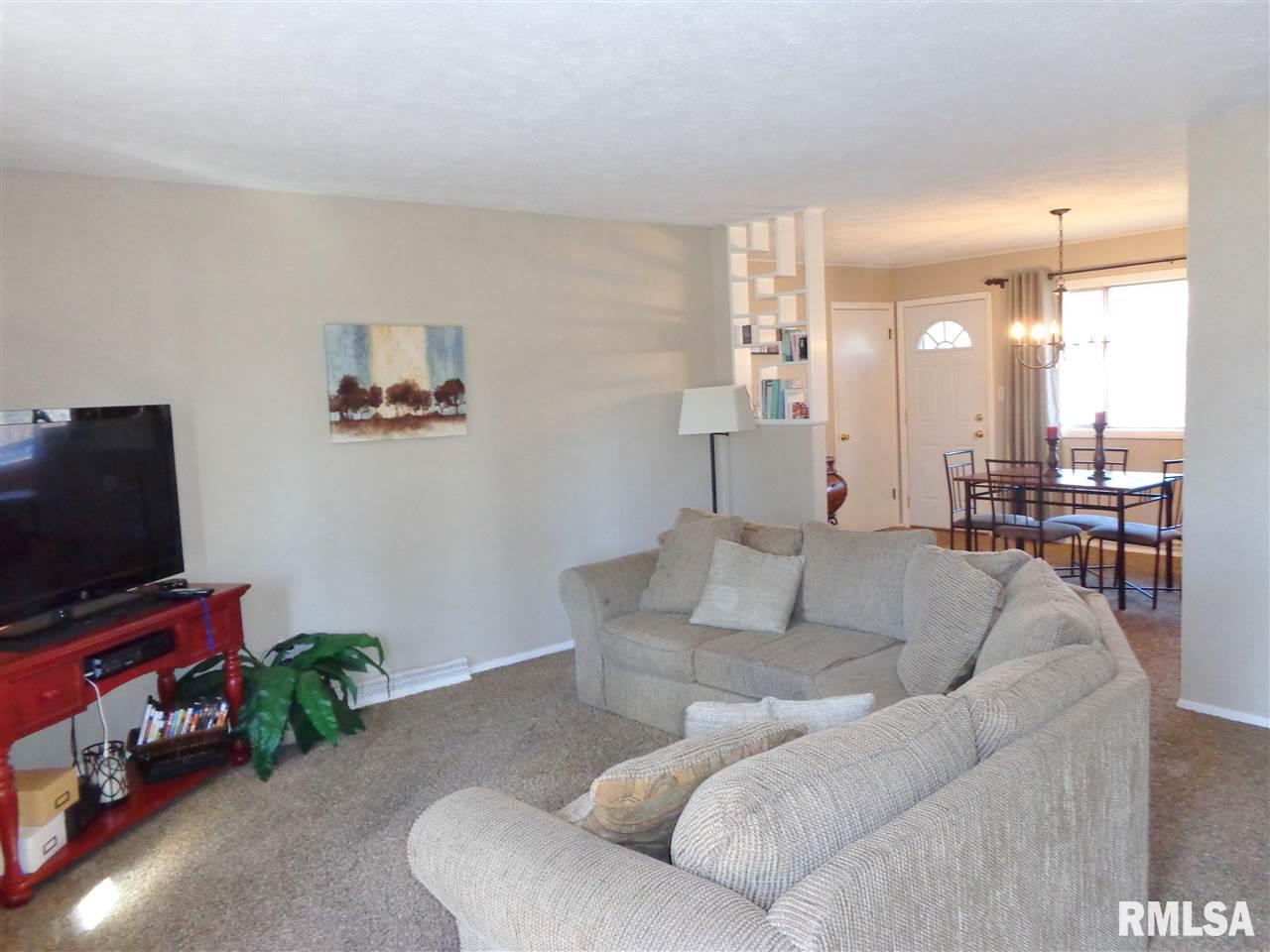 5000 North Ronald Road Peoria, IL 61614 - Photo 9 of 22 Gallery Image 9
