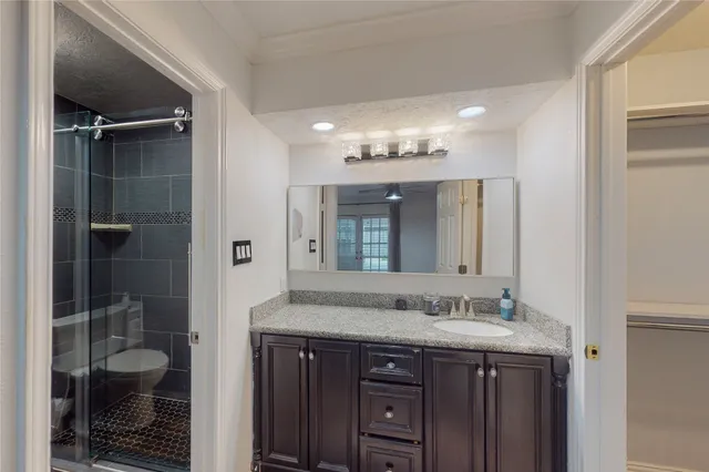 $2,300 | 16211 Townes Road, Friendswood, TX 77546