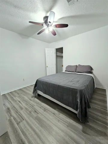 $2,300 | 16211 Townes Road, Friendswood, TX 77546