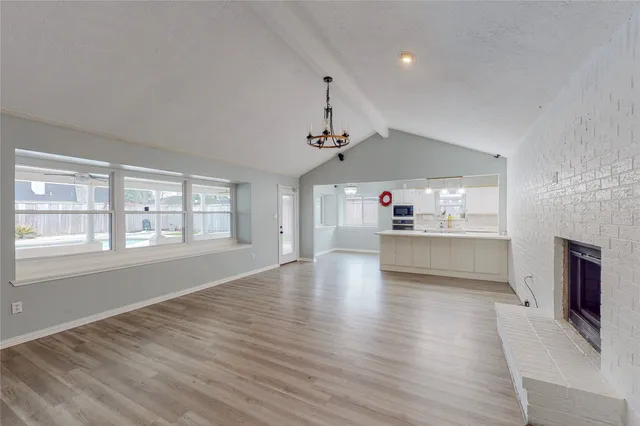 $2,300 | 16211 Townes Road, Friendswood, TX 77546