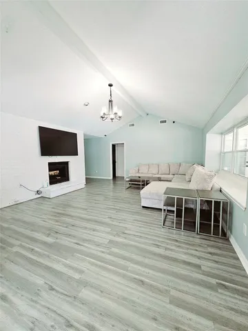 $2,300 | 16211 Townes Road, Friendswood, TX 77546