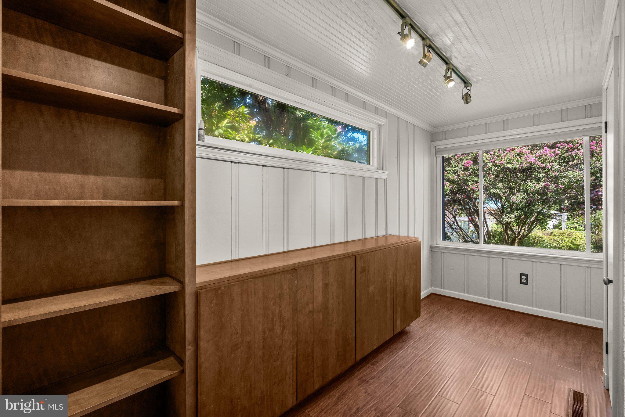 9227 Long Branch Parkway Silver Spring, MD 20901 - Photo 14 of 35