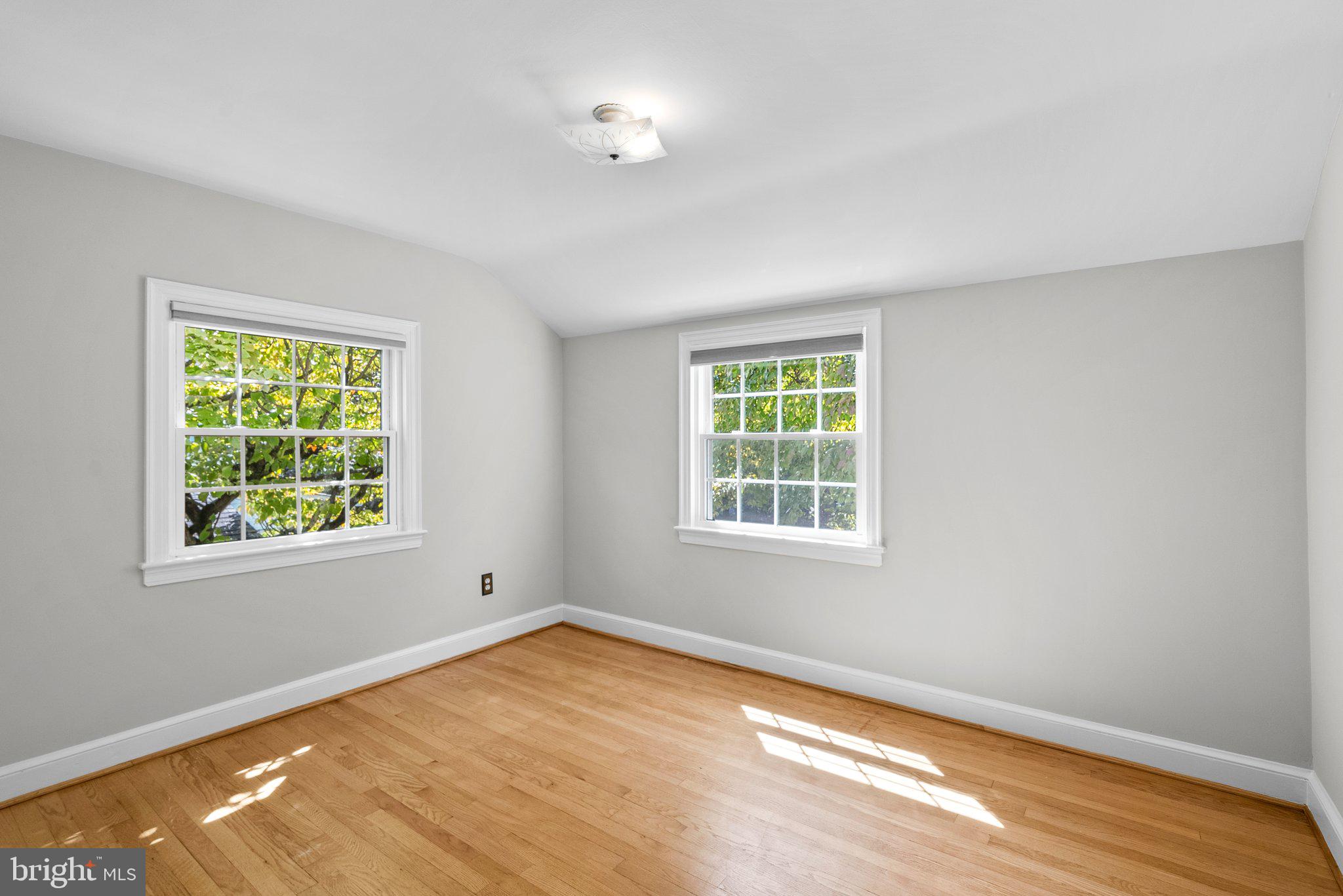 9227 Long Branch Parkway Silver Spring, MD 20901 - Photo 18 of 35