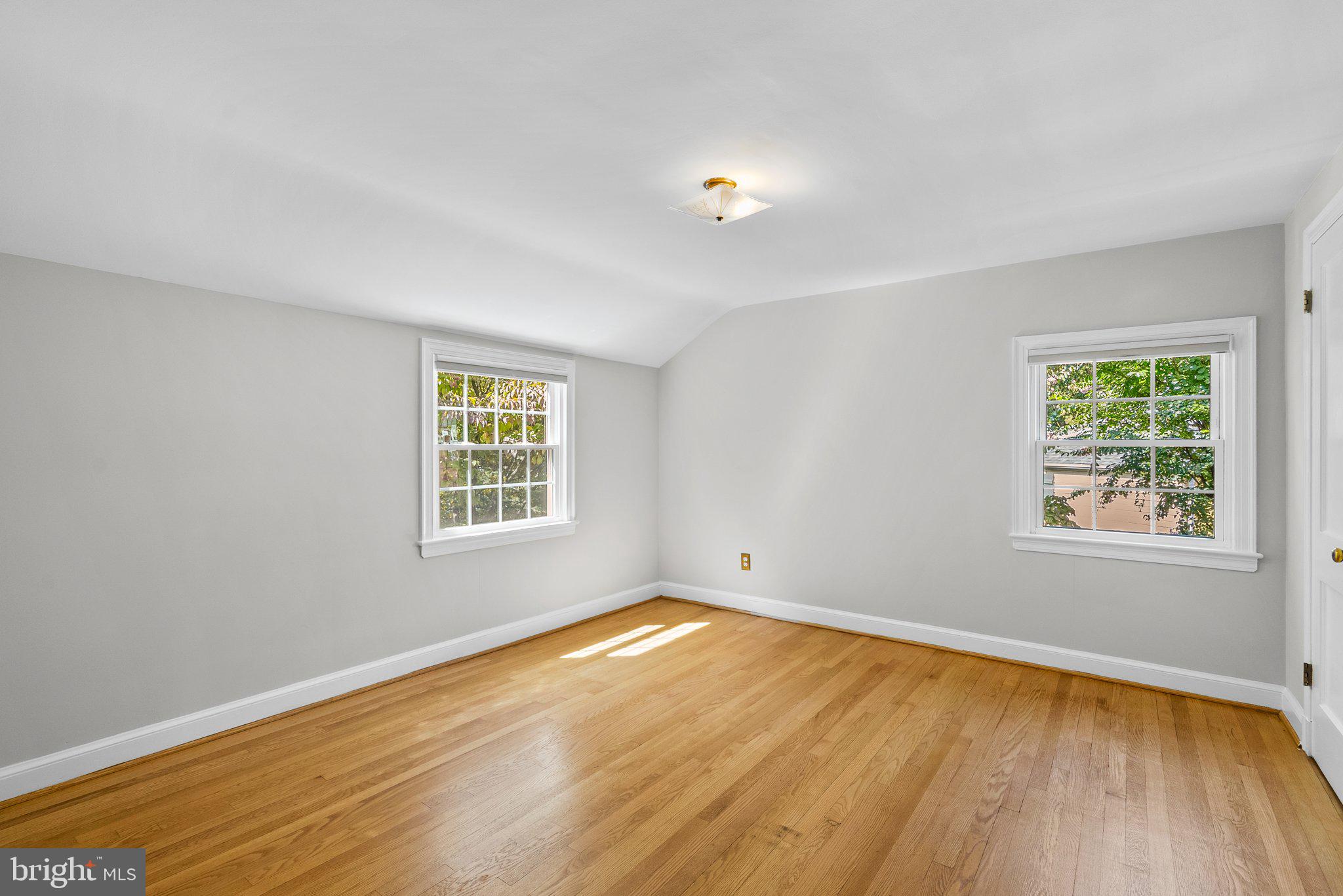 9227 Long Branch Parkway Silver Spring, MD 20901 - Photo 20 of 35