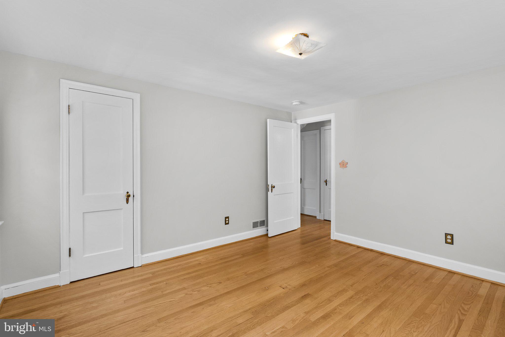 9227 Long Branch Parkway Silver Spring, MD 20901 - Photo 21 of 35