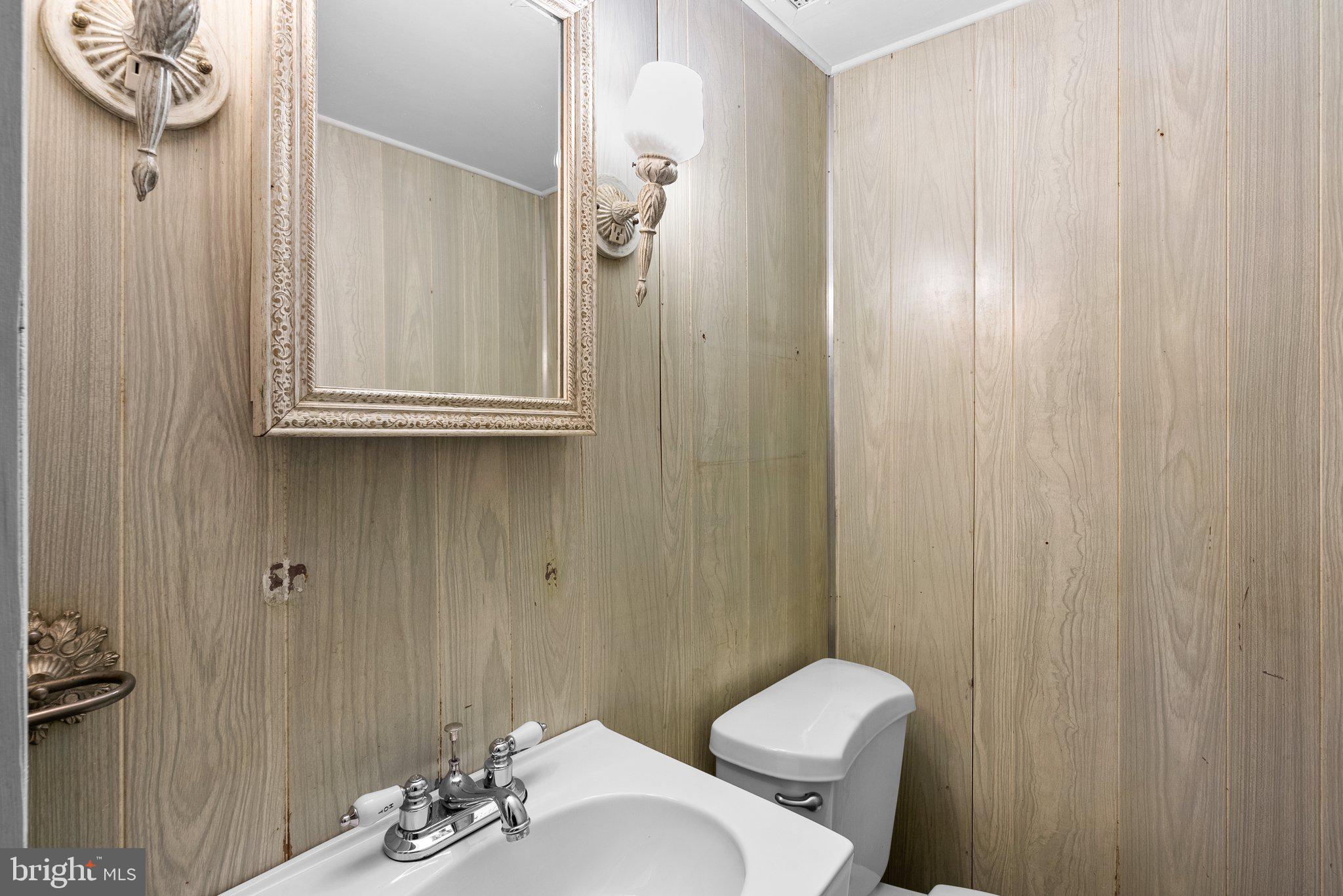 9227 Long Branch Parkway Silver Spring, MD 20901 - Photo 24 of 35