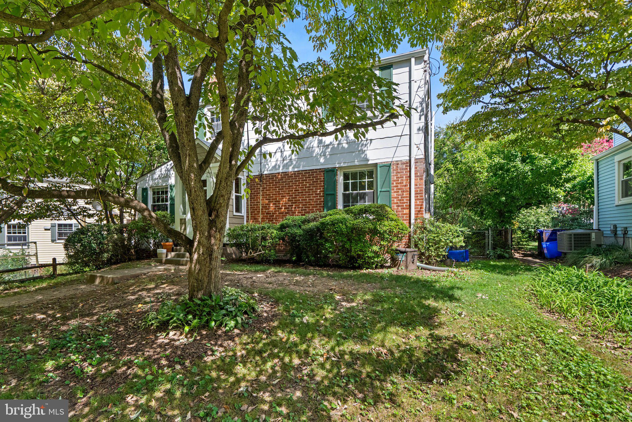 9227 Long Branch Parkway Silver Spring, MD 20901 - Photo 3 of 35