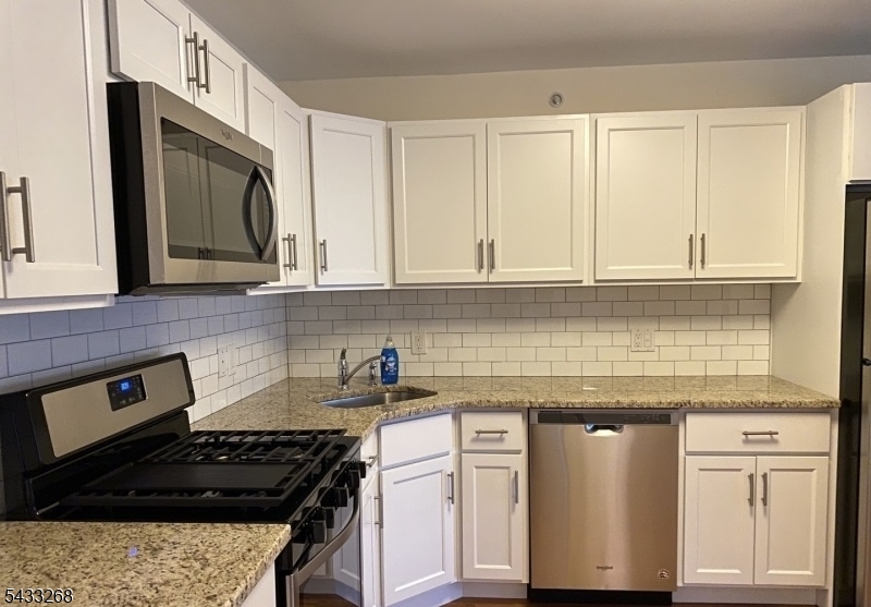 290 3rd Street, Unit D2 Hackensack, NJ 07601 - Photo 3 of 13