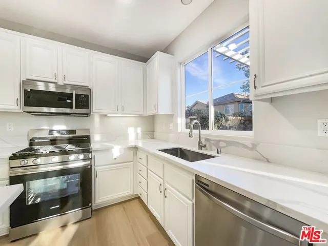 $750,000 | 24130 Tango Drive, Valencia, CA 91354