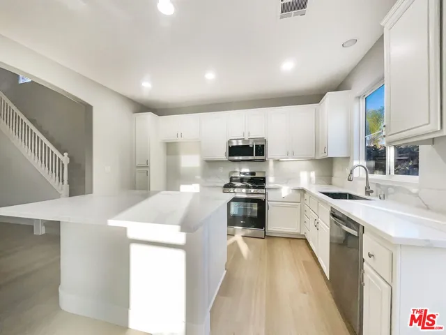 $750,000 | 24130 Tango Drive, Valencia, CA 91354