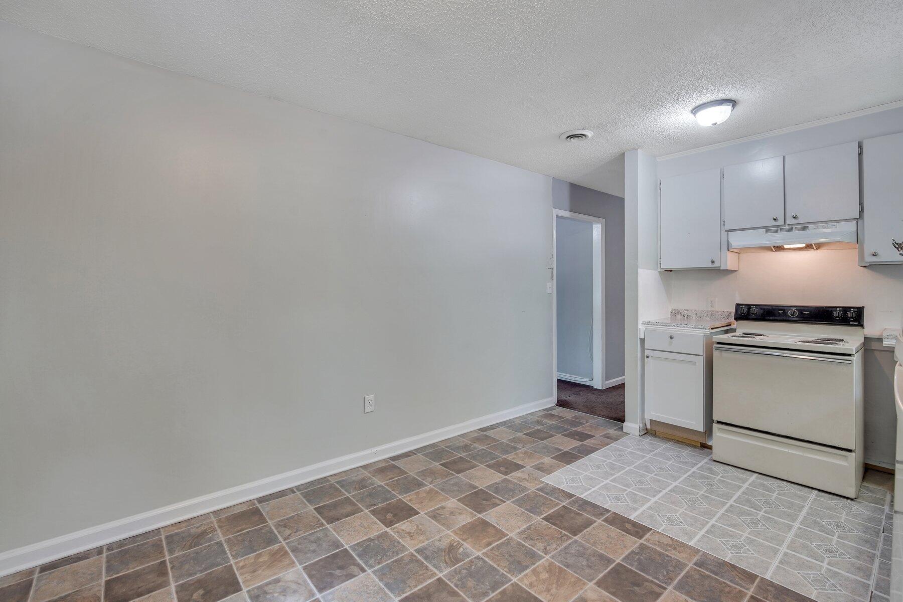 7330 Mizzell Road Hollywood, SC 29449 - Photo 11 of 30 DSC07430.jpg-SMALL