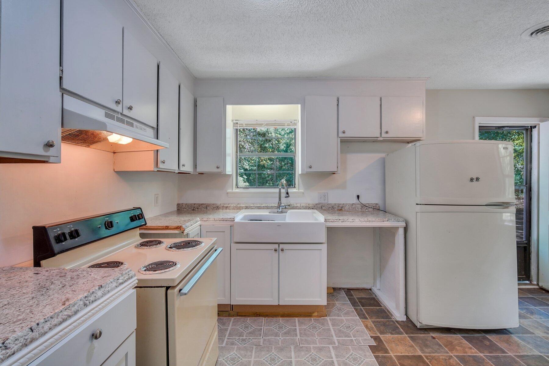 7330 Mizzell Road Hollywood, SC 29449 - Photo 13 of 30 DSC07415.jpg-SMALL