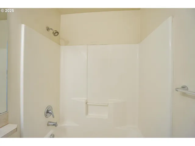 $364,900 | 13912 Northeast 23rd Avenue, Vancouver, WA 98686