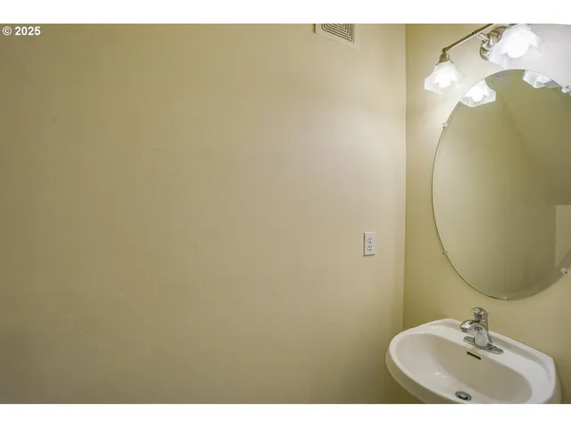 $364,900 | 13912 Northeast 23rd Avenue, Vancouver, WA 98686