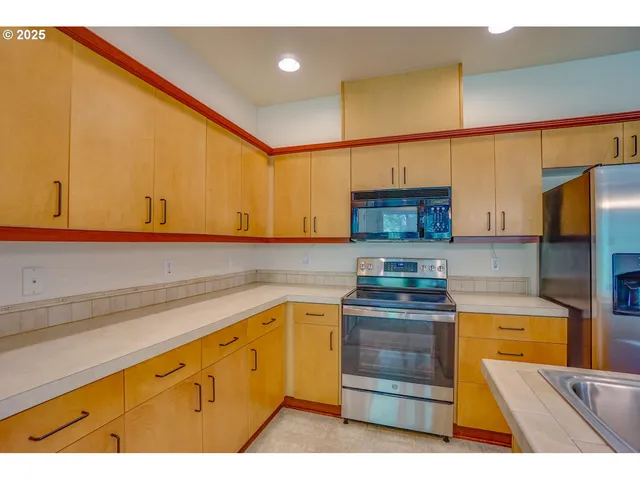 $364,900 | 13912 Northeast 23rd Avenue, Vancouver, WA 98686