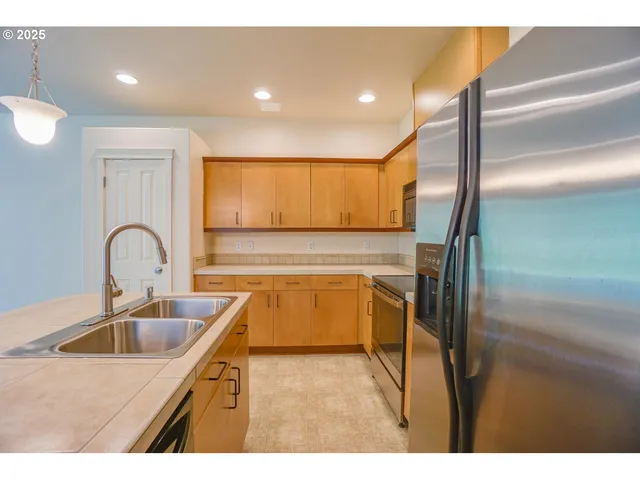 $364,900 | 13912 Northeast 23rd Avenue, Vancouver, WA 98686