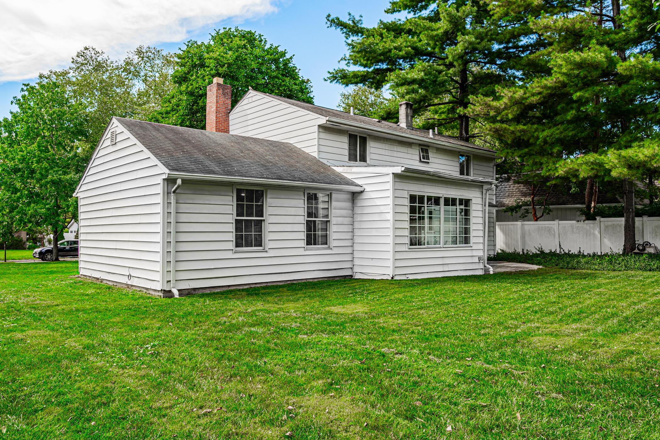 1904 Malvern Road Columbus, OH 43221 - Photo 49 of 55 1904 Malvern Rd 013