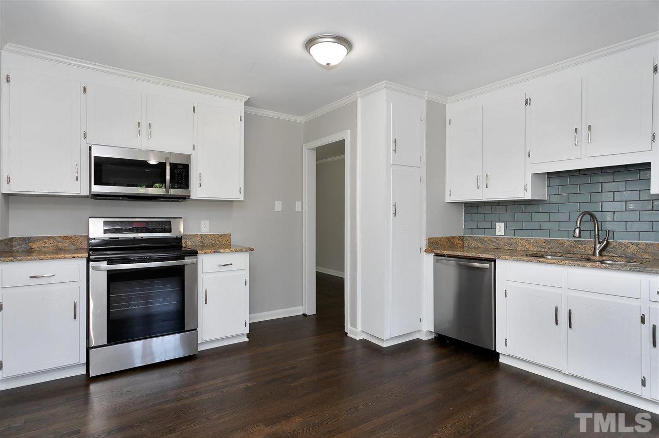 122 Plainview Avenue Raleigh, NC 27604 - Photo 4 of 21