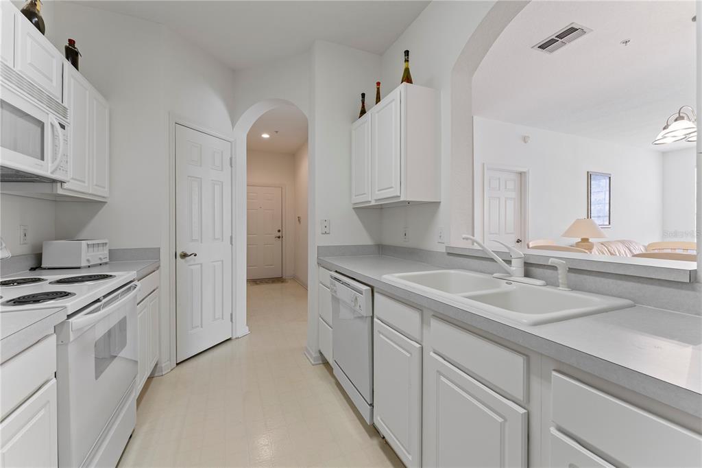 1212 South Hiawassee Road, Unit 525 Orlando, FL 32835 - Photo 21 of 40