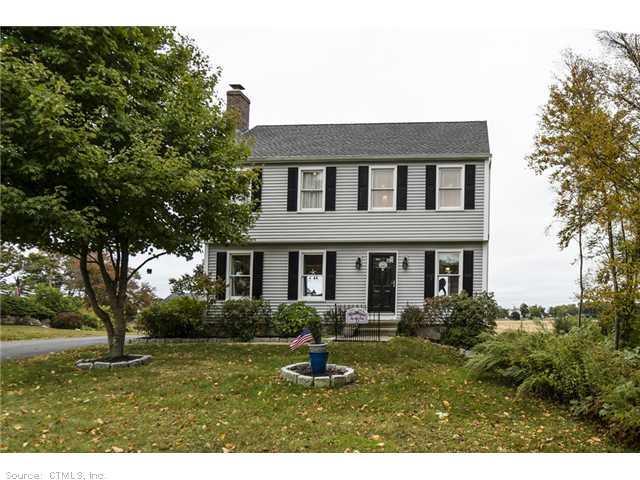 32 Mallard Lane Clinton, CT 06413 - Photo 1 of 1 Exterior Front.