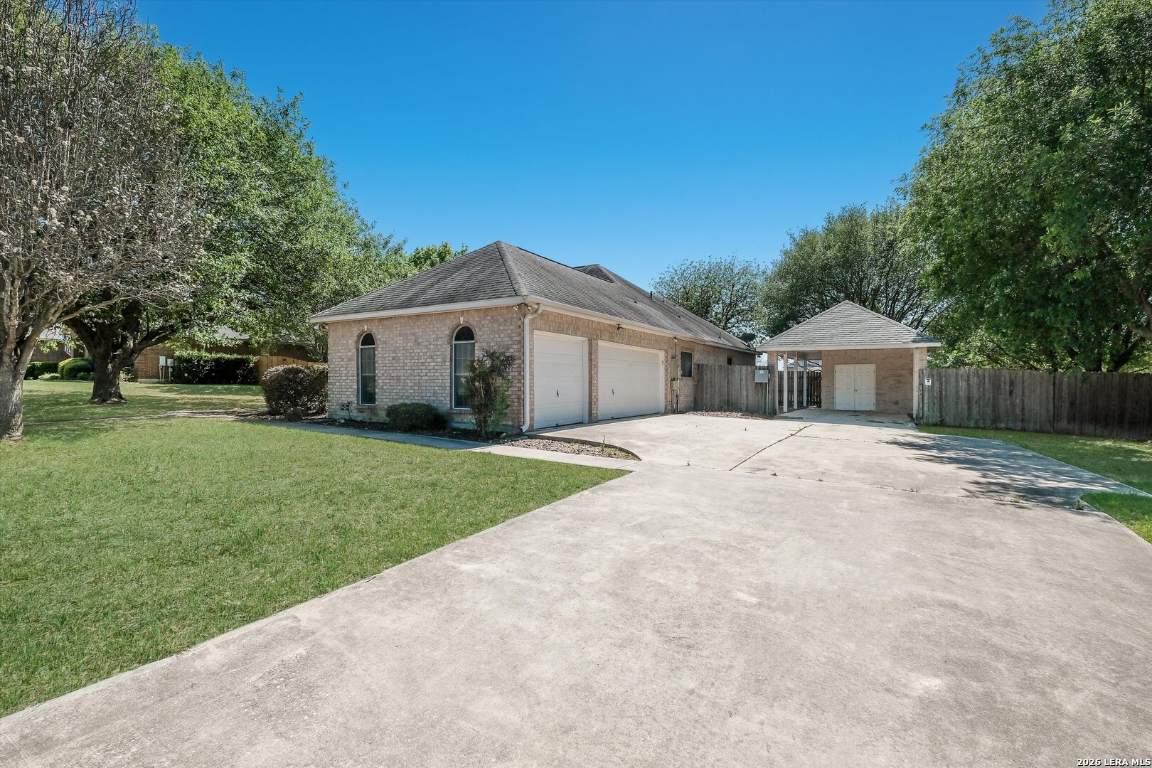 218 Ranch Estates Boulevard New Braunfels, TX 78130 - Photo 4 of 29