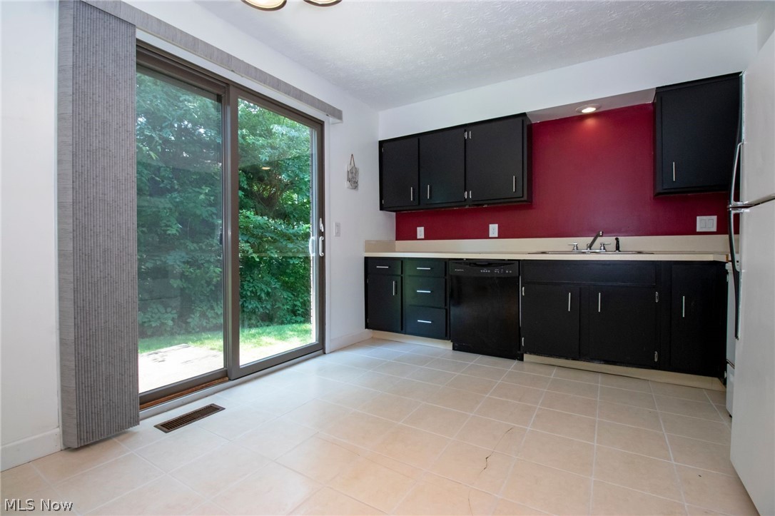 2500 Cleveland Road, Unit 306 Wooster, OH 44691 - Photo 3 of 13 Gallery Image 3