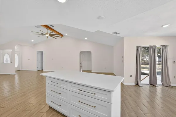 $2,650 | 15047 Woodbury Road, Brooksville, FL 34604