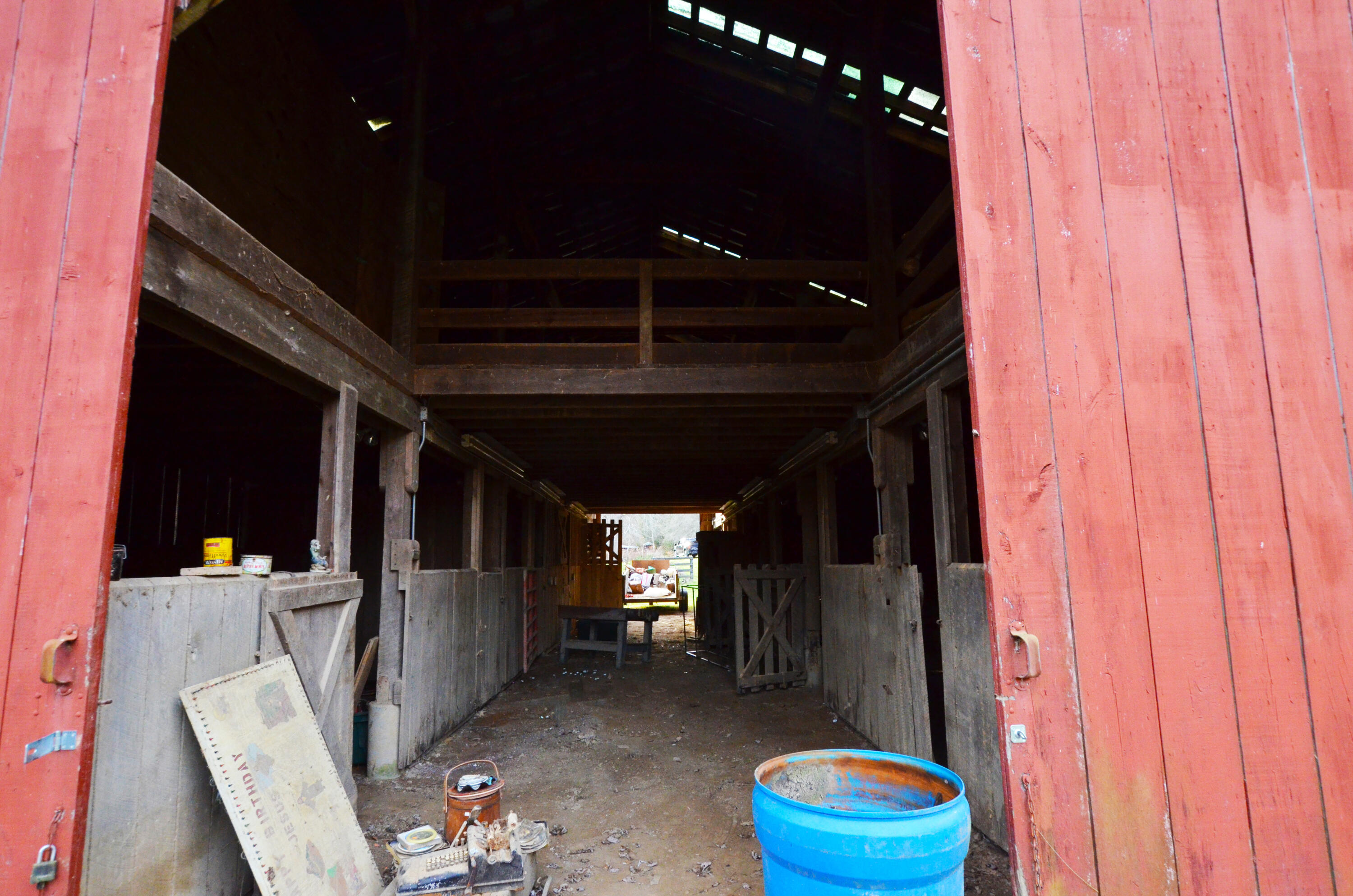 11907 Old Landing Road Irvine, KY 40336 - Photo 109 of 130 Stalls for all your livestock!