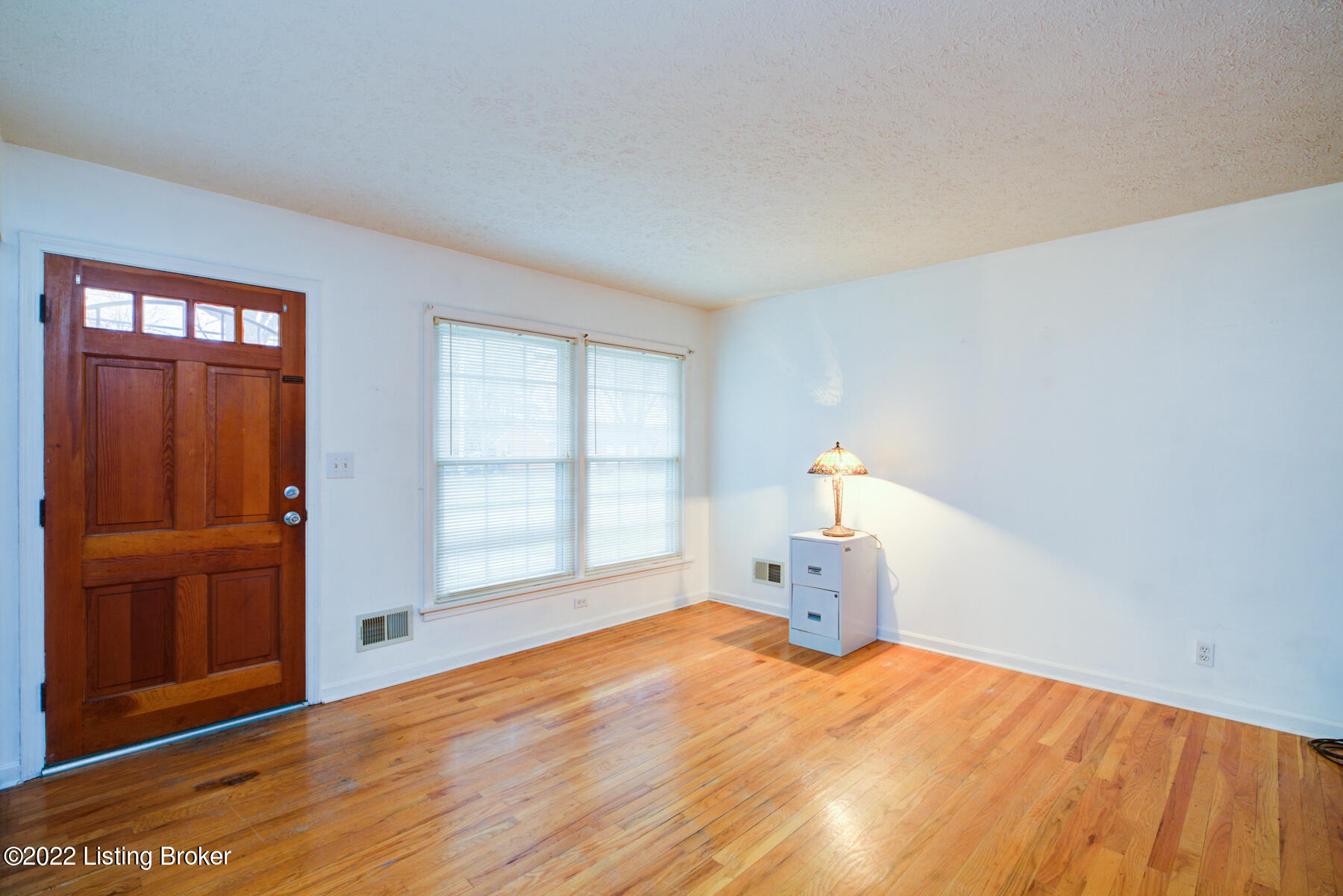 8821 Moody Road Louisville, KY 40219 - Photo 6 of 28 GSP-8821_Moody_Ln-4